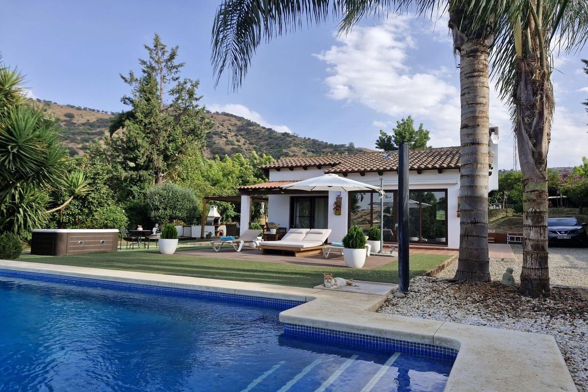 Villa Finca in Co&iacute;n