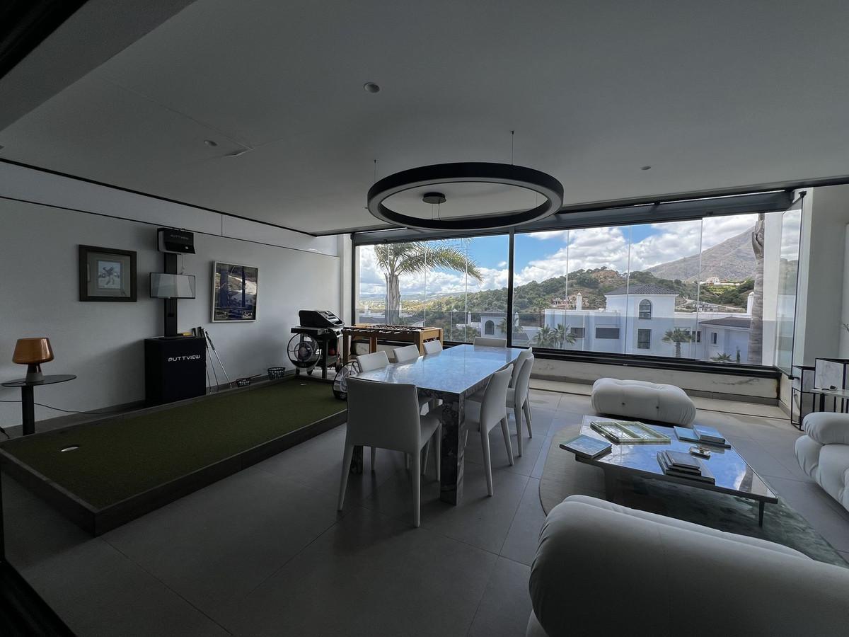 Apartment Middle Floor in Estepona