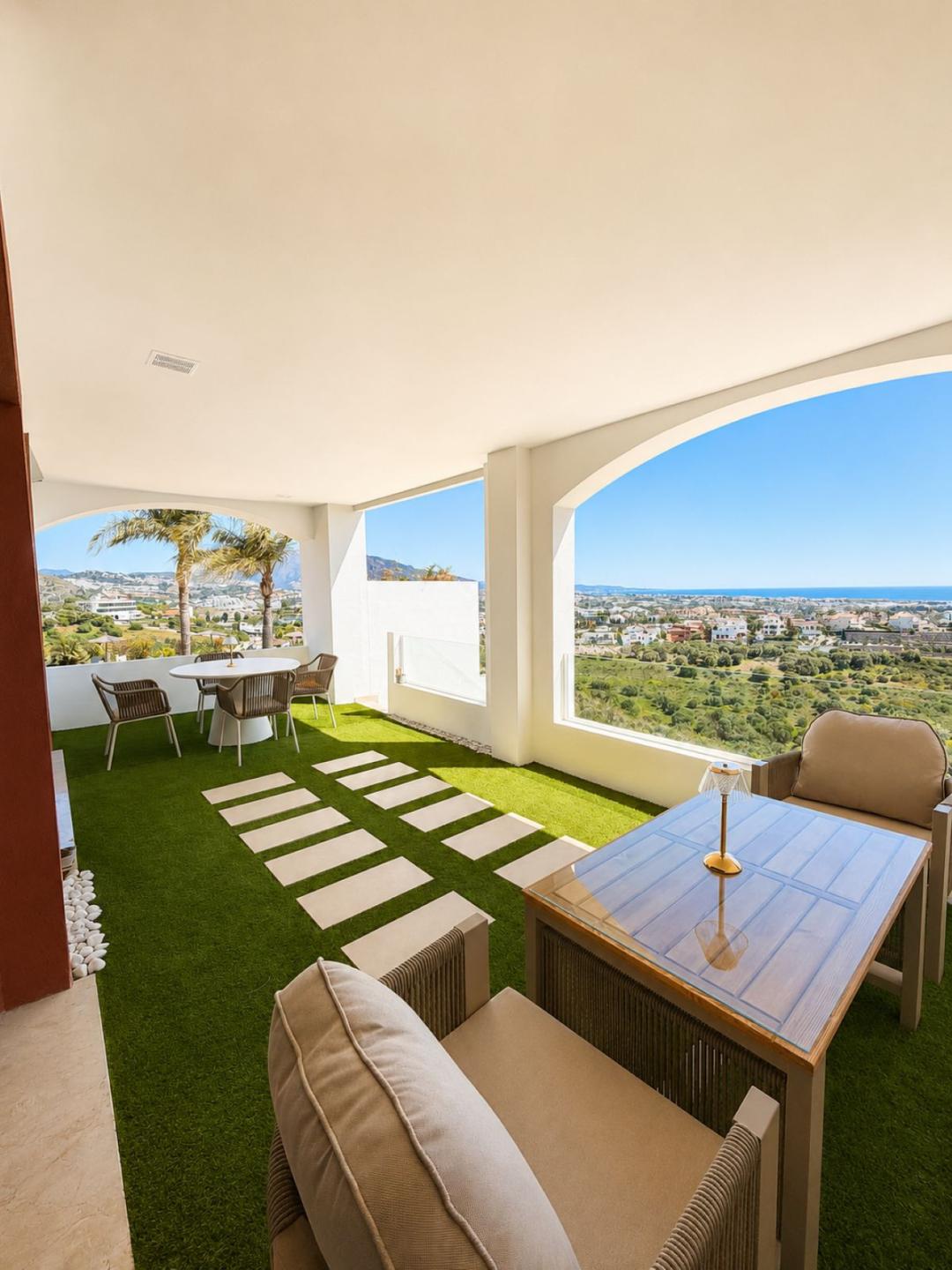 Villa Semi Detached in Benahav&iacute;s