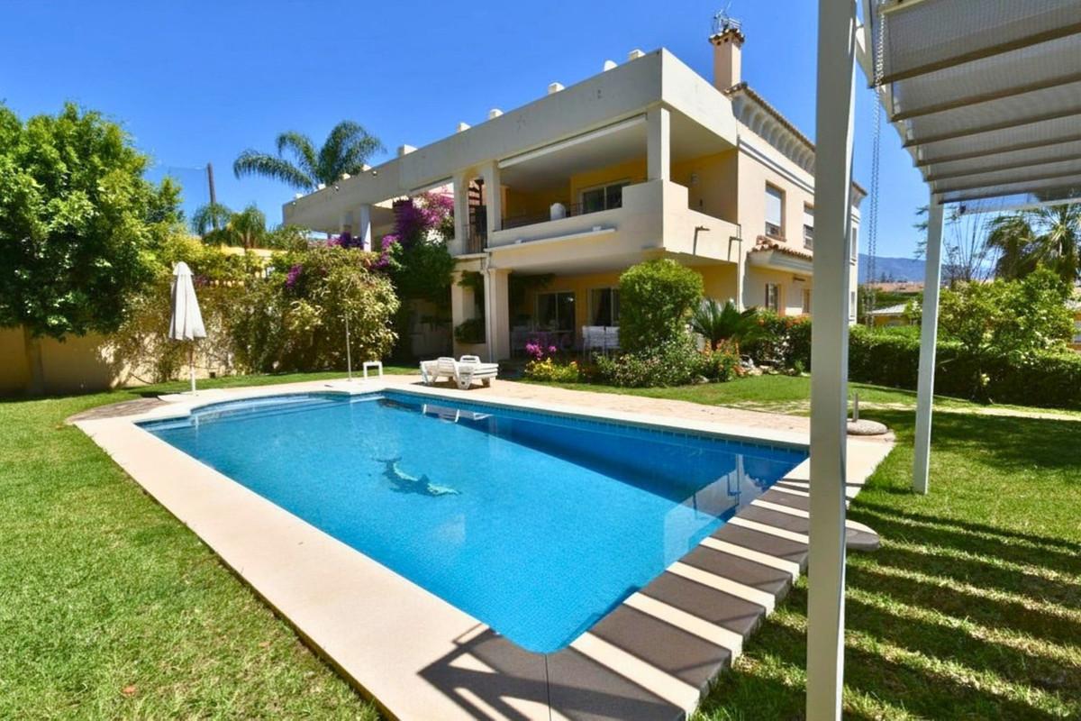 Villa Semi Detached in Guadalmina Alta
