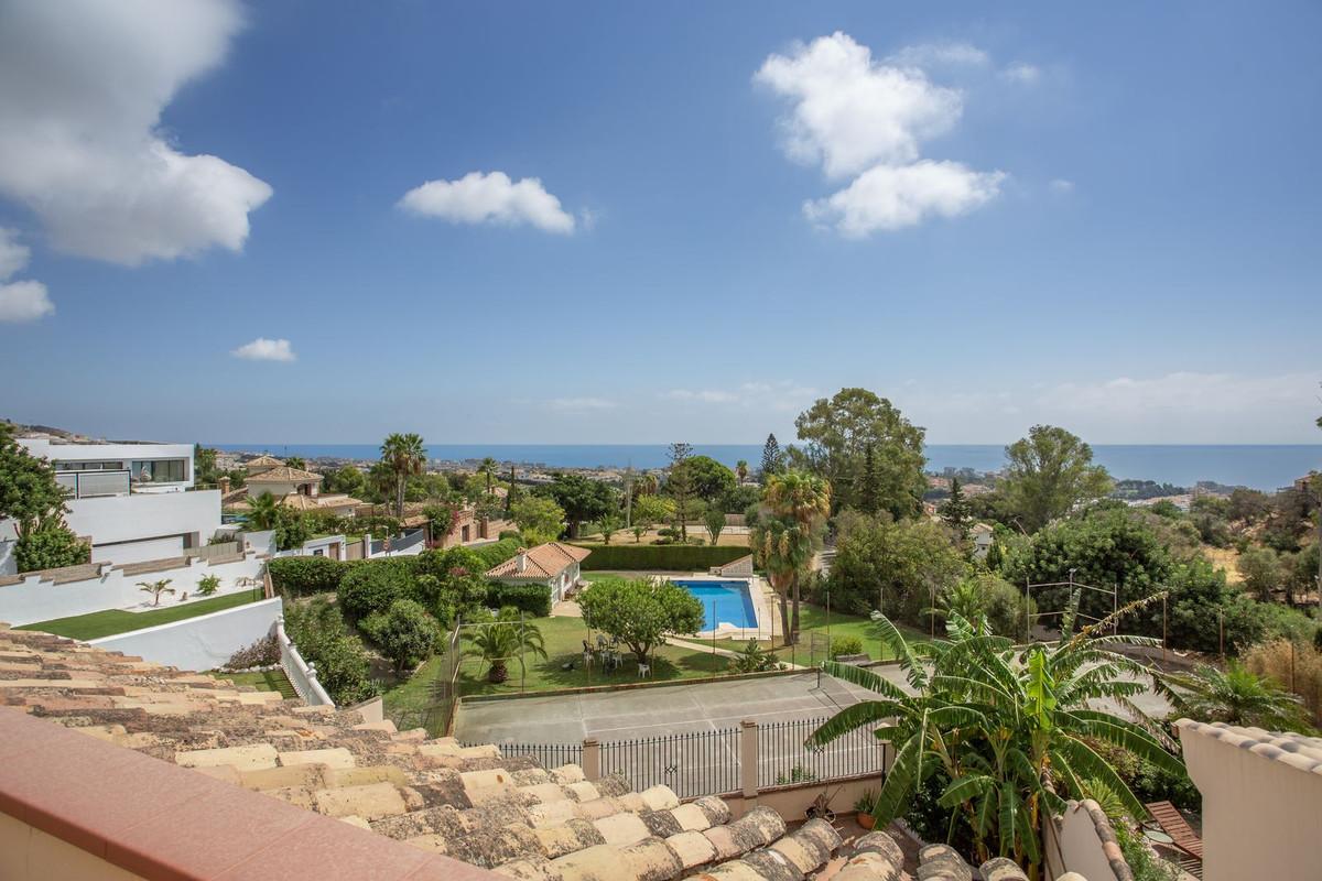 Villa Semi Detached in Benalmadena