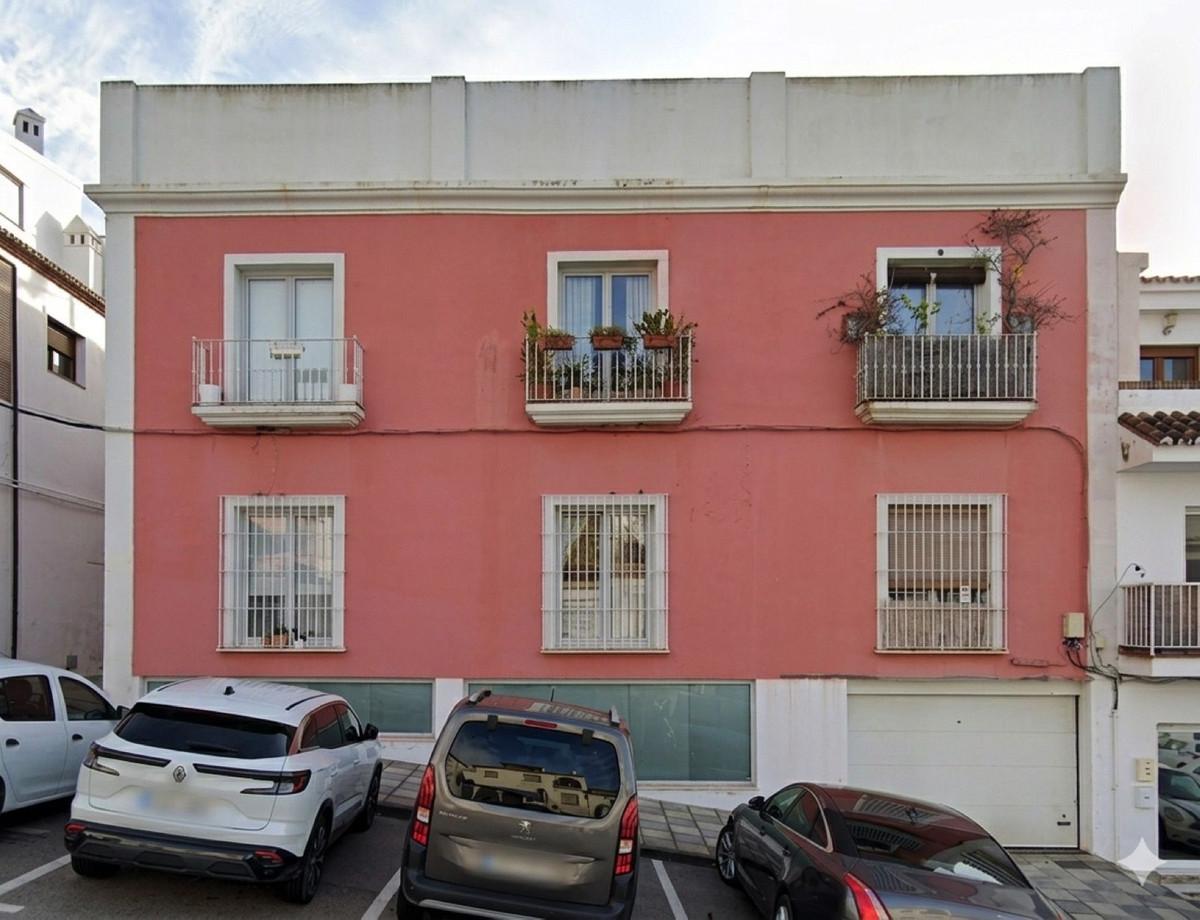 Apartment Middle Floor in Pueblo Nuevo de Guadiaro