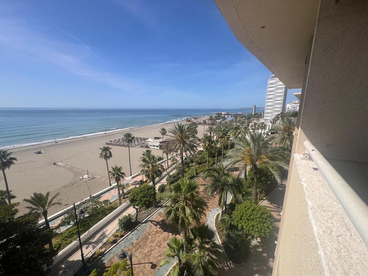 Apartment Penthouse in Estepona