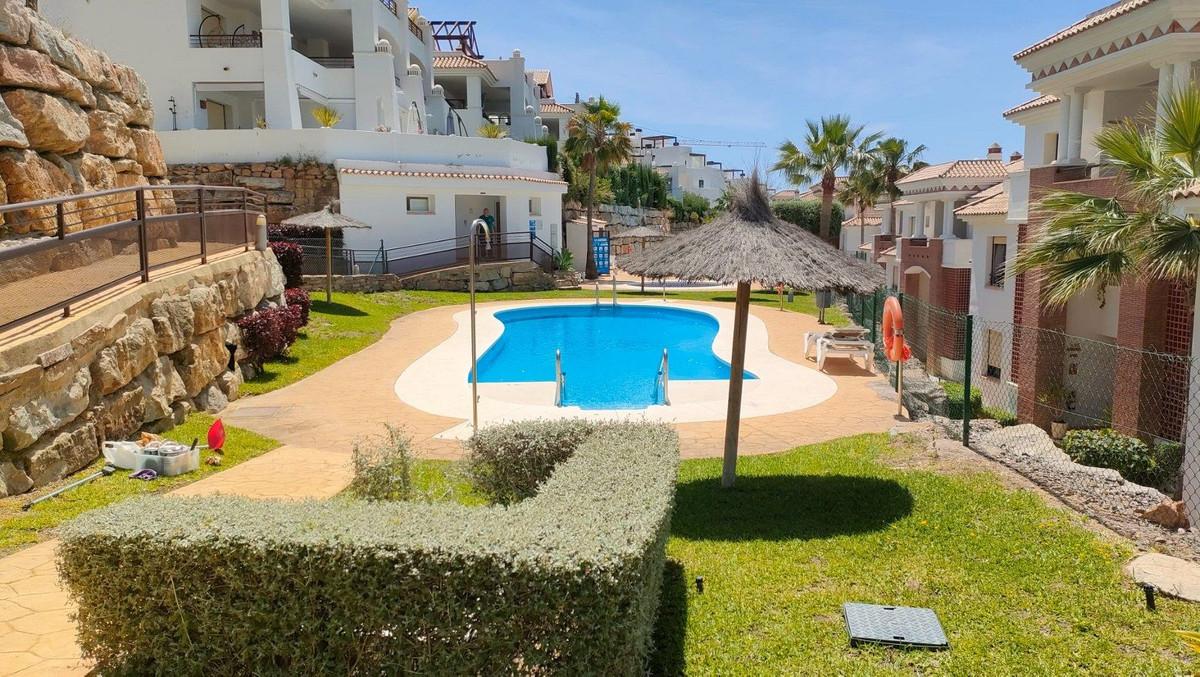 Apartment Middle Floor in Casares Playa