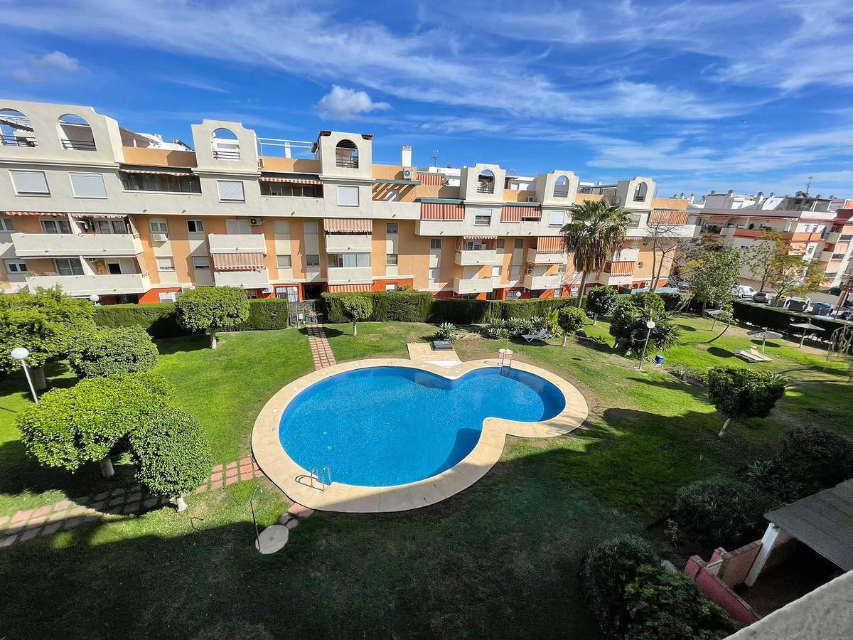 Apartment Middle Floor in Estepona