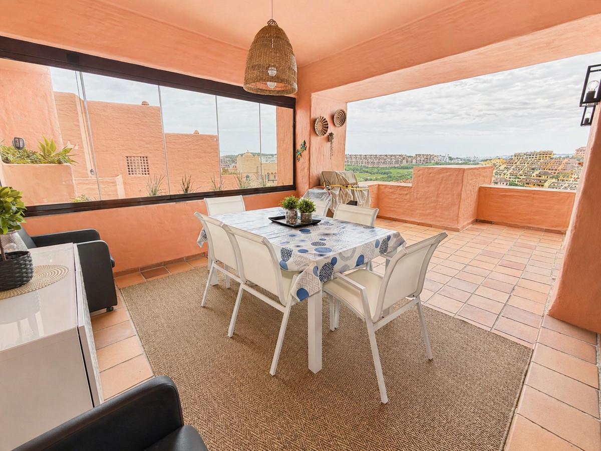 Apartment Middle Floor in La Duquesa
