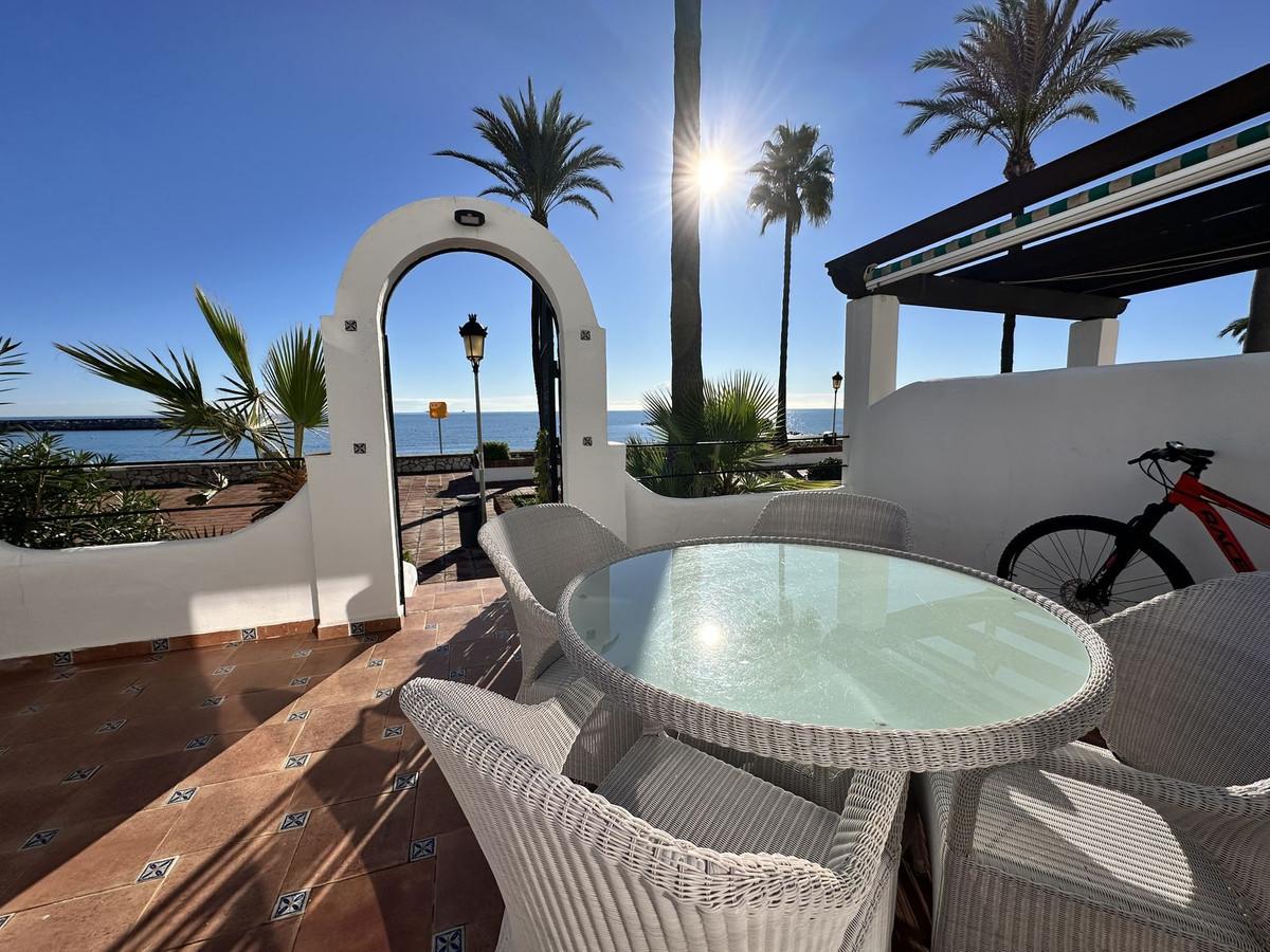 Townhouse Semi Detached in La Duquesa