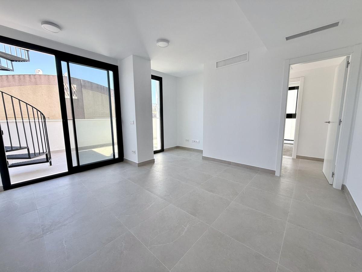 Apartment Penthouse in Estepona