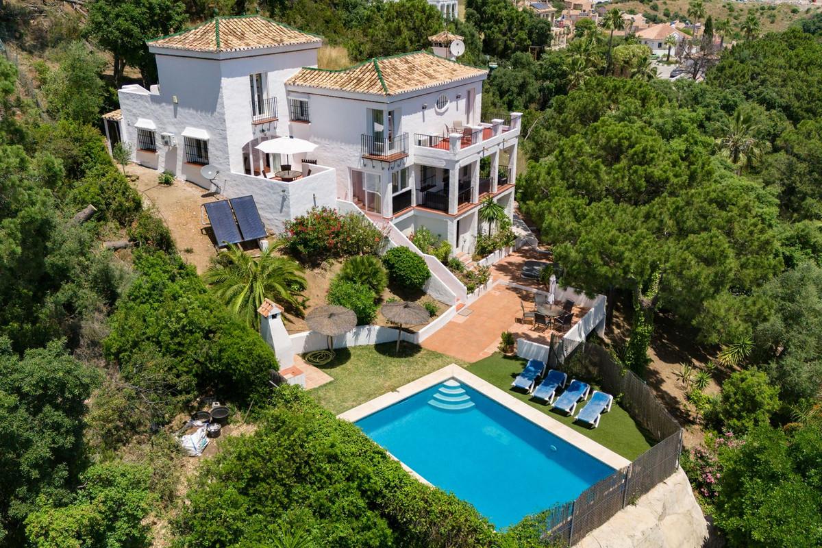 Villa Detached in Estepona
