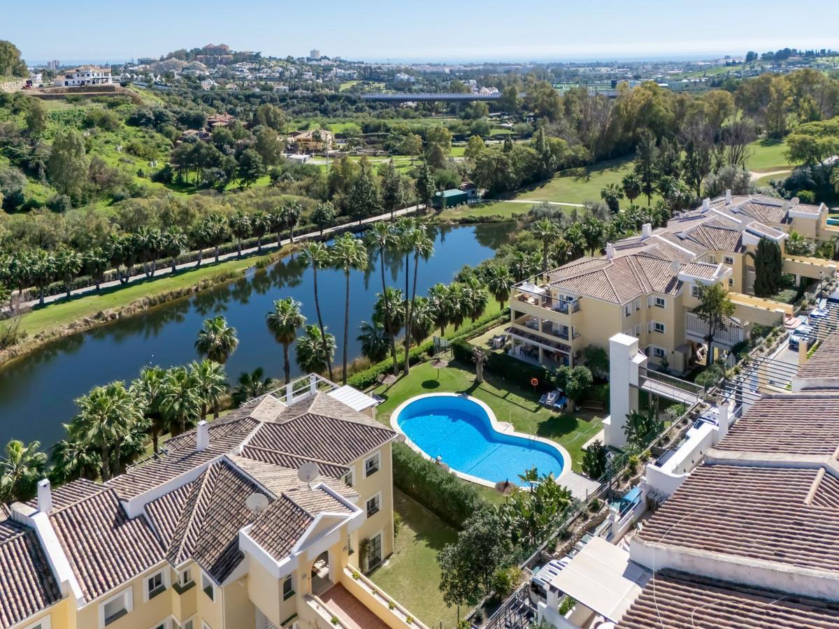Apartment Middle Floor in La Quinta