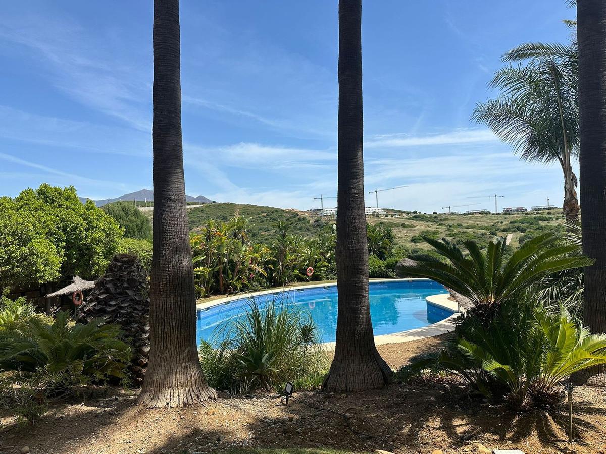 Apartment Middle Floor in Casares Playa