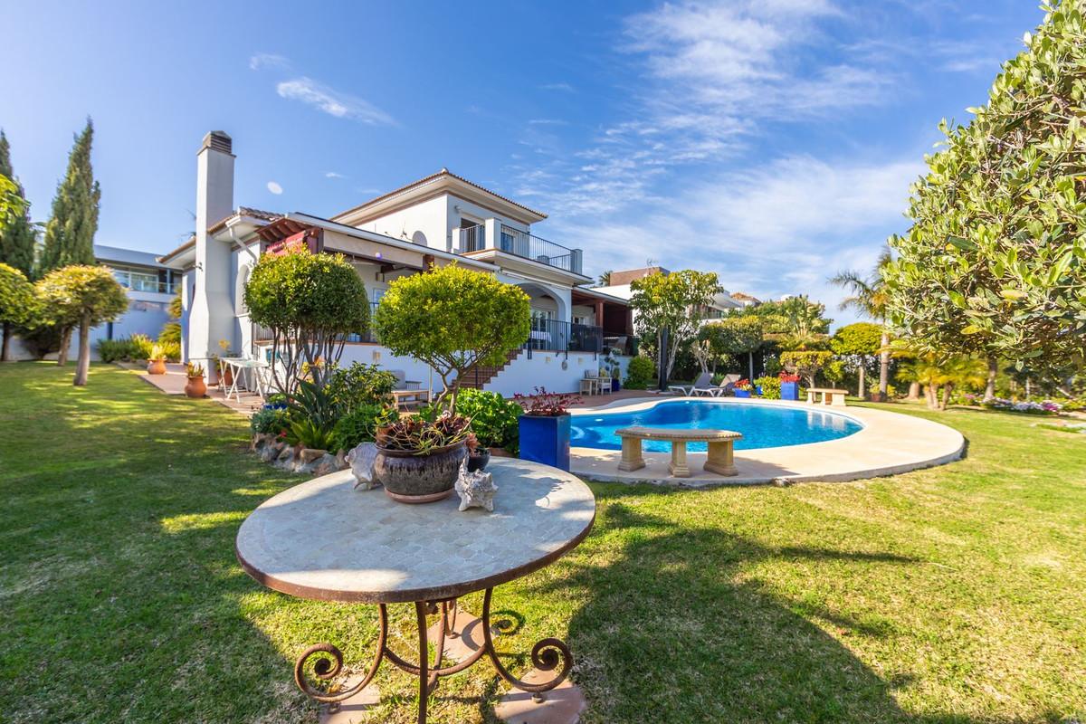 Villa Detached in La Duquesa