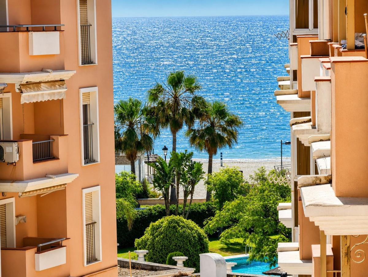 Apartment Middle Floor in San Luis de Sabinillas