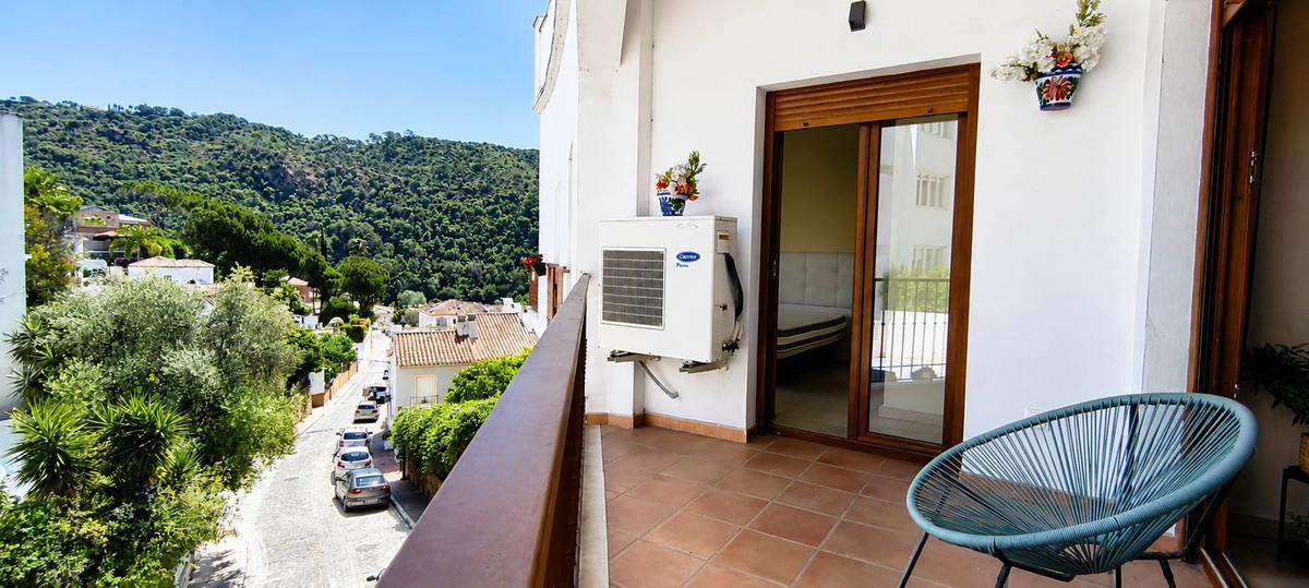 Apartment Middle Floor in Benahav&iacute;s