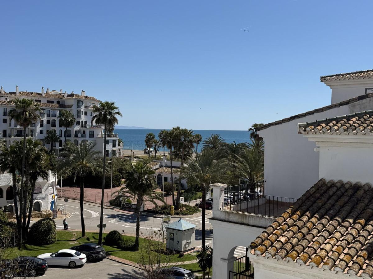 Apartment Penthouse in La Duquesa