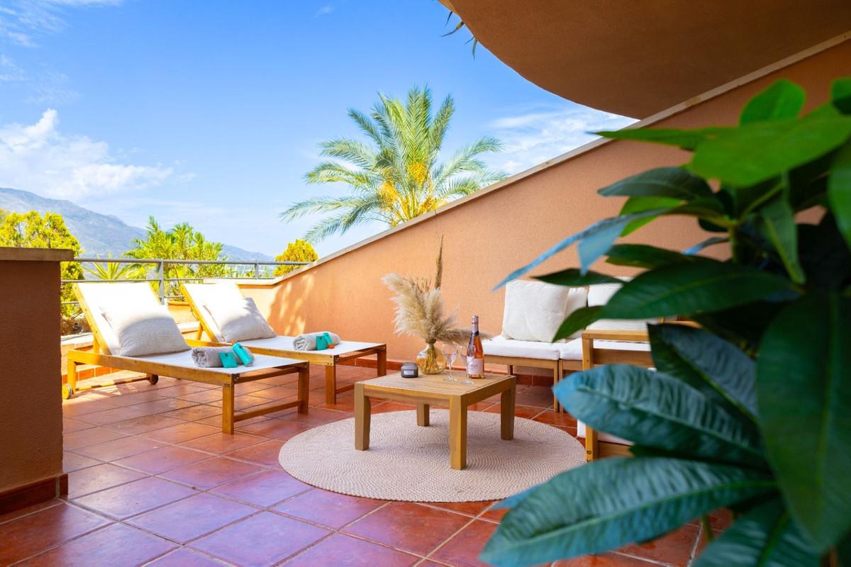 Apartment Middle Floor in Nueva Andaluc&iacute;a