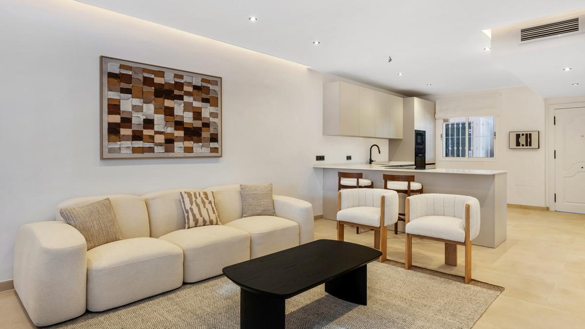 Apartment Middle Floor in Nueva Andaluc&iacute;a