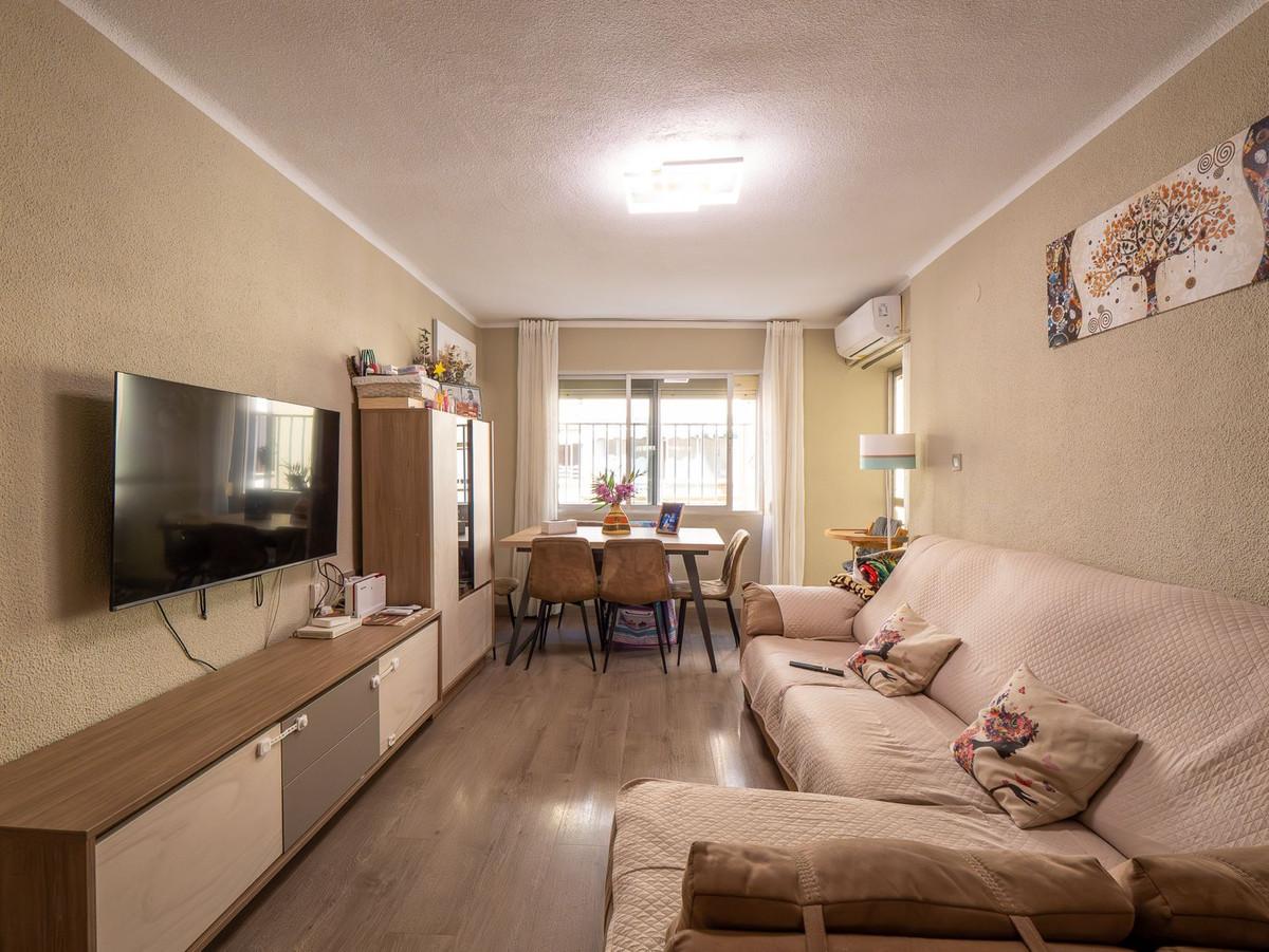 Apartment Middle Floor in M&aacute;laga