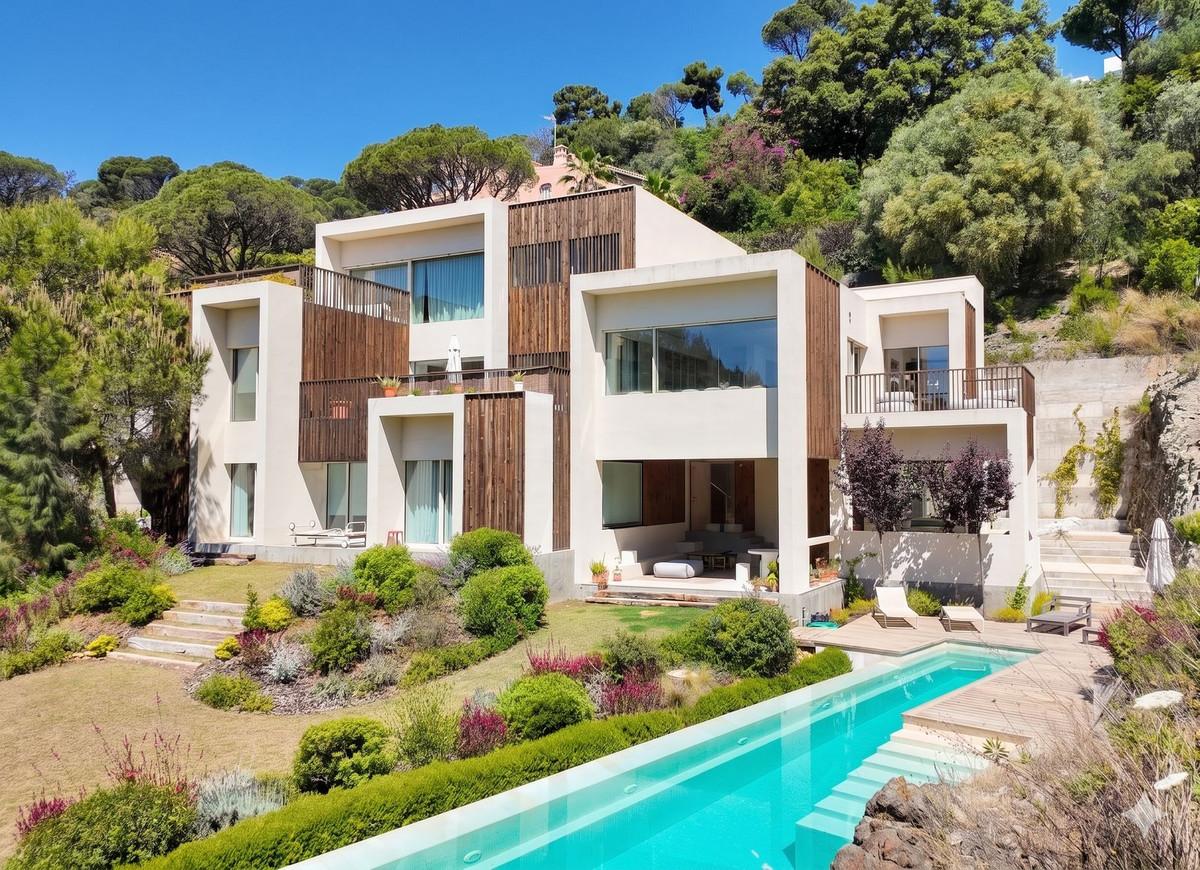 Villa Detached in El Madro&ntilde;al
