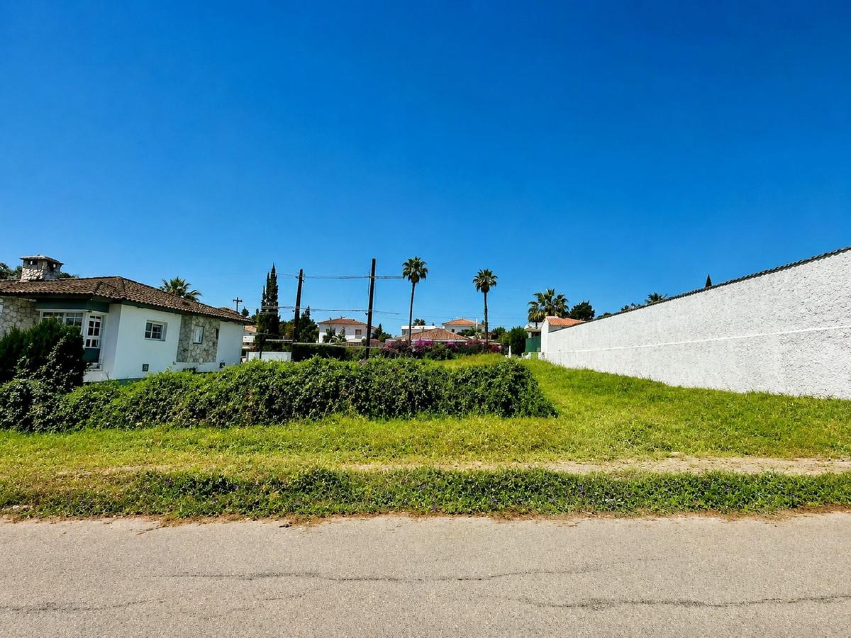 Plot Residential in Estepona