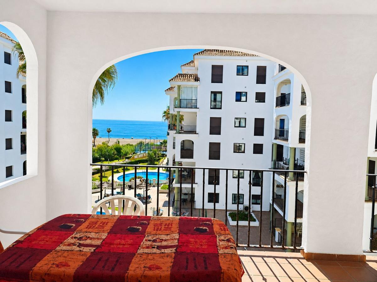 Apartment Middle Floor in La Duquesa