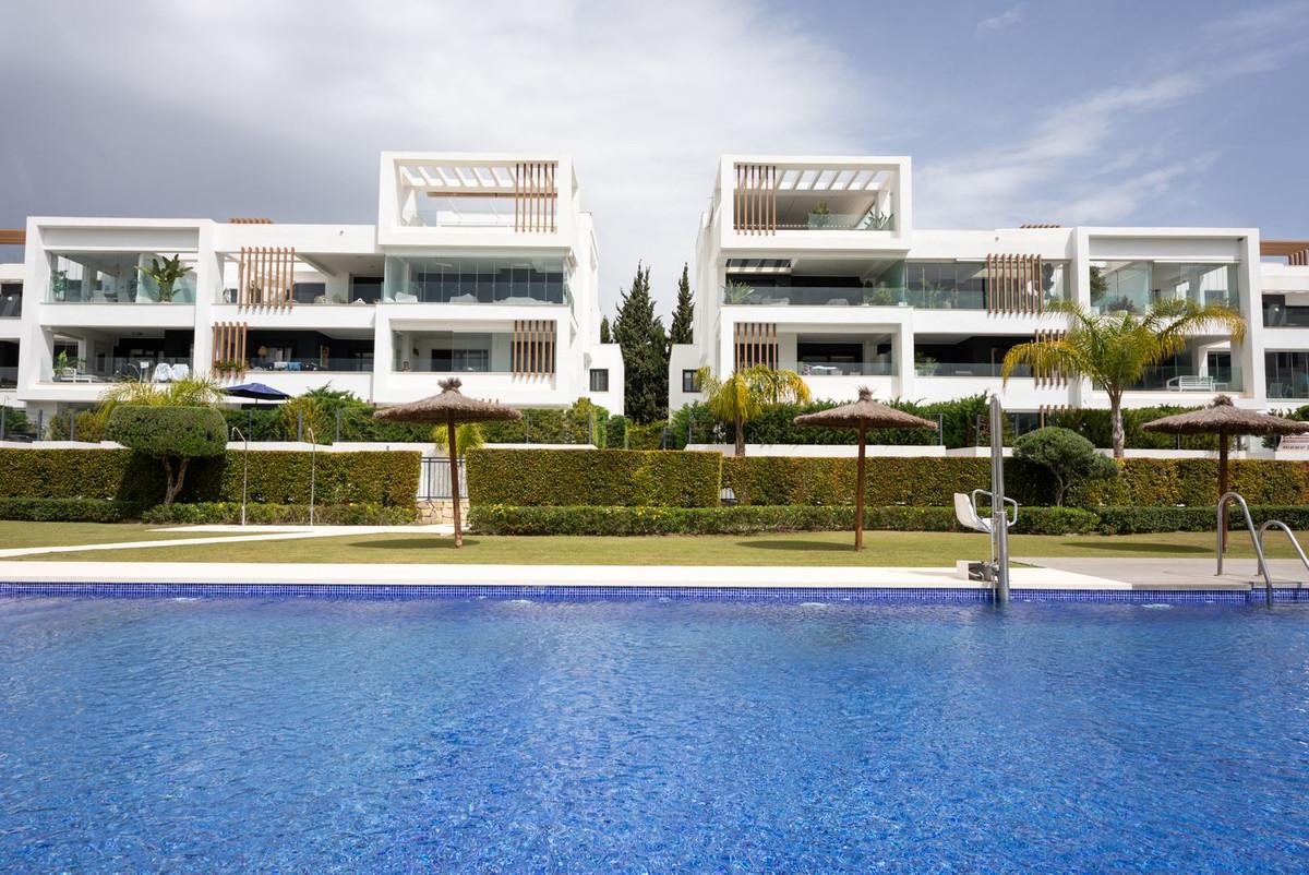 Apartment Middle Floor in Estepona