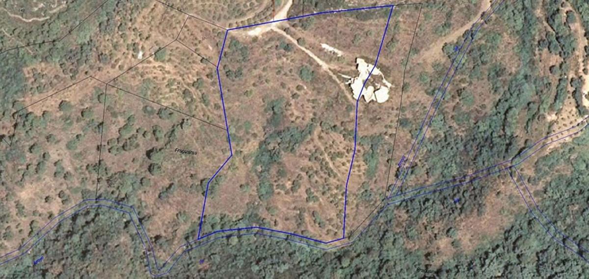 Plot Land in Ist&aacute;n