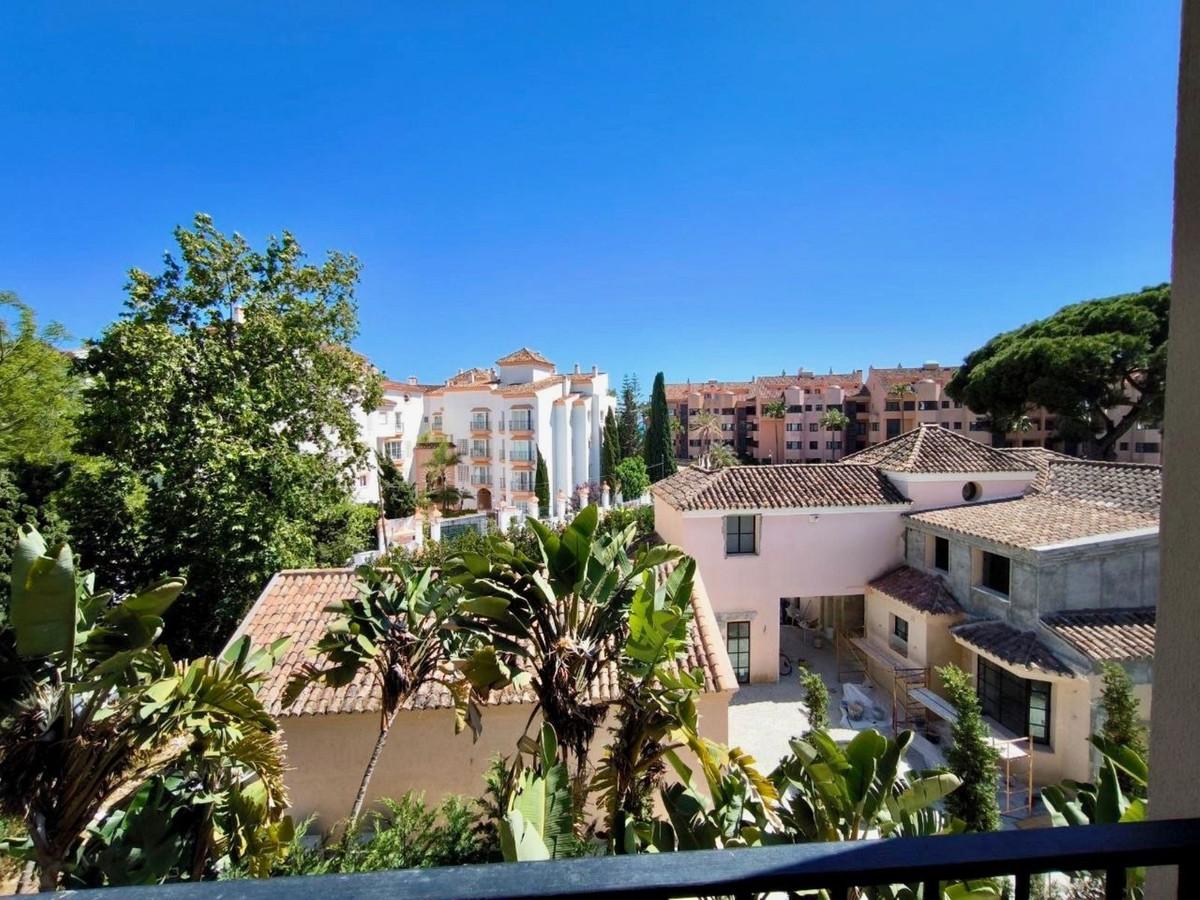 Apartment Penthouse in Puerto Ban&uacute;s