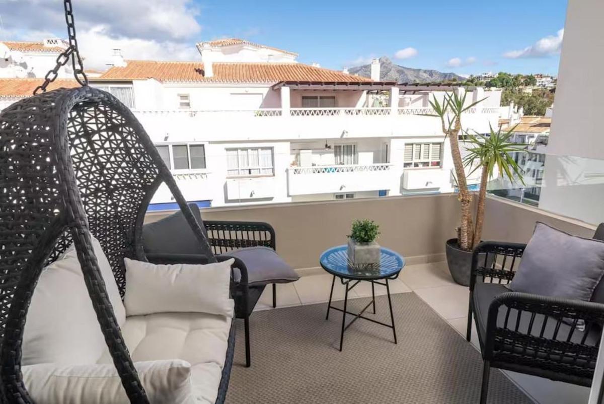 Apartment Middle Floor in Nueva Andaluc&iacute;a