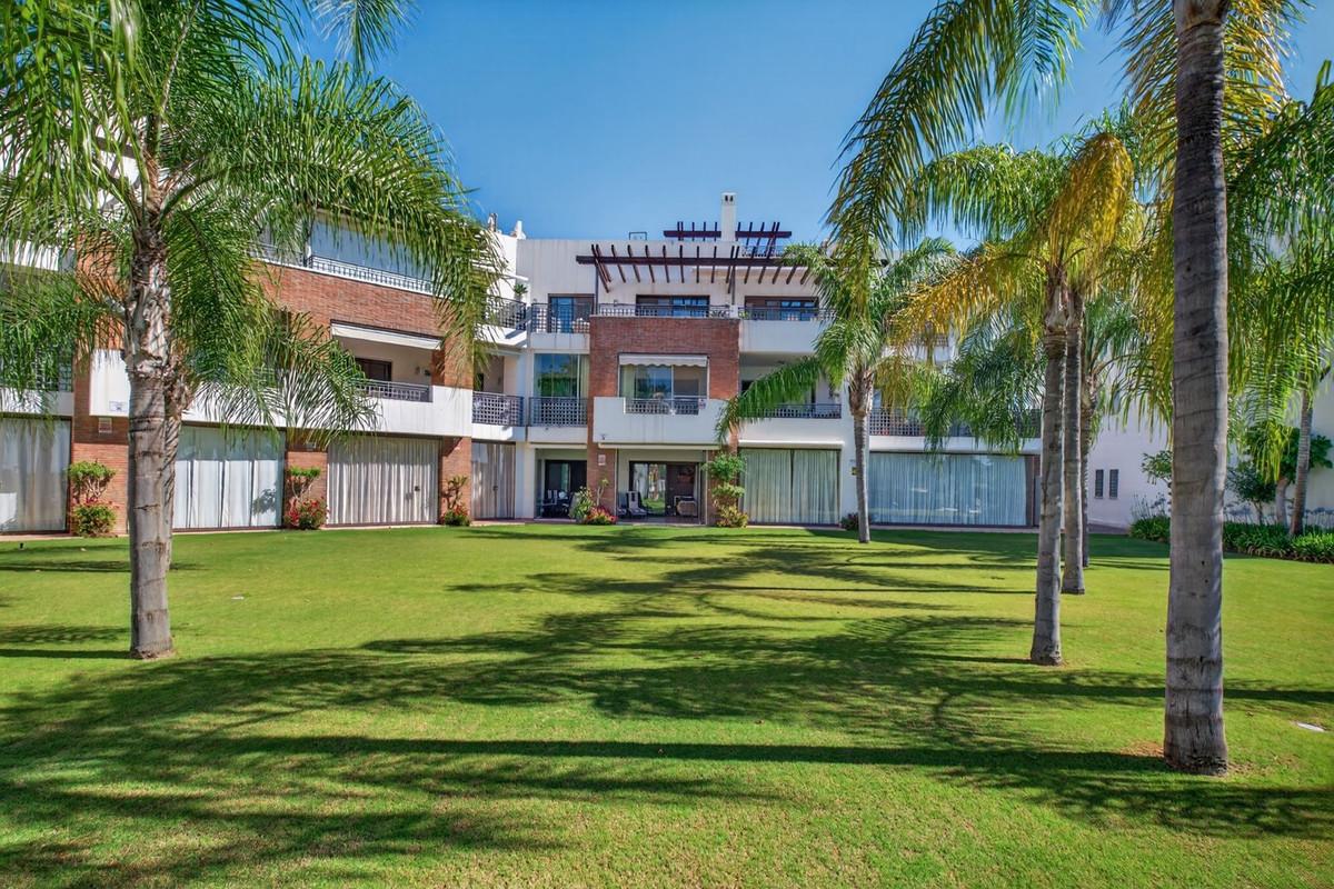 Apartment Ground Floor in Estepona