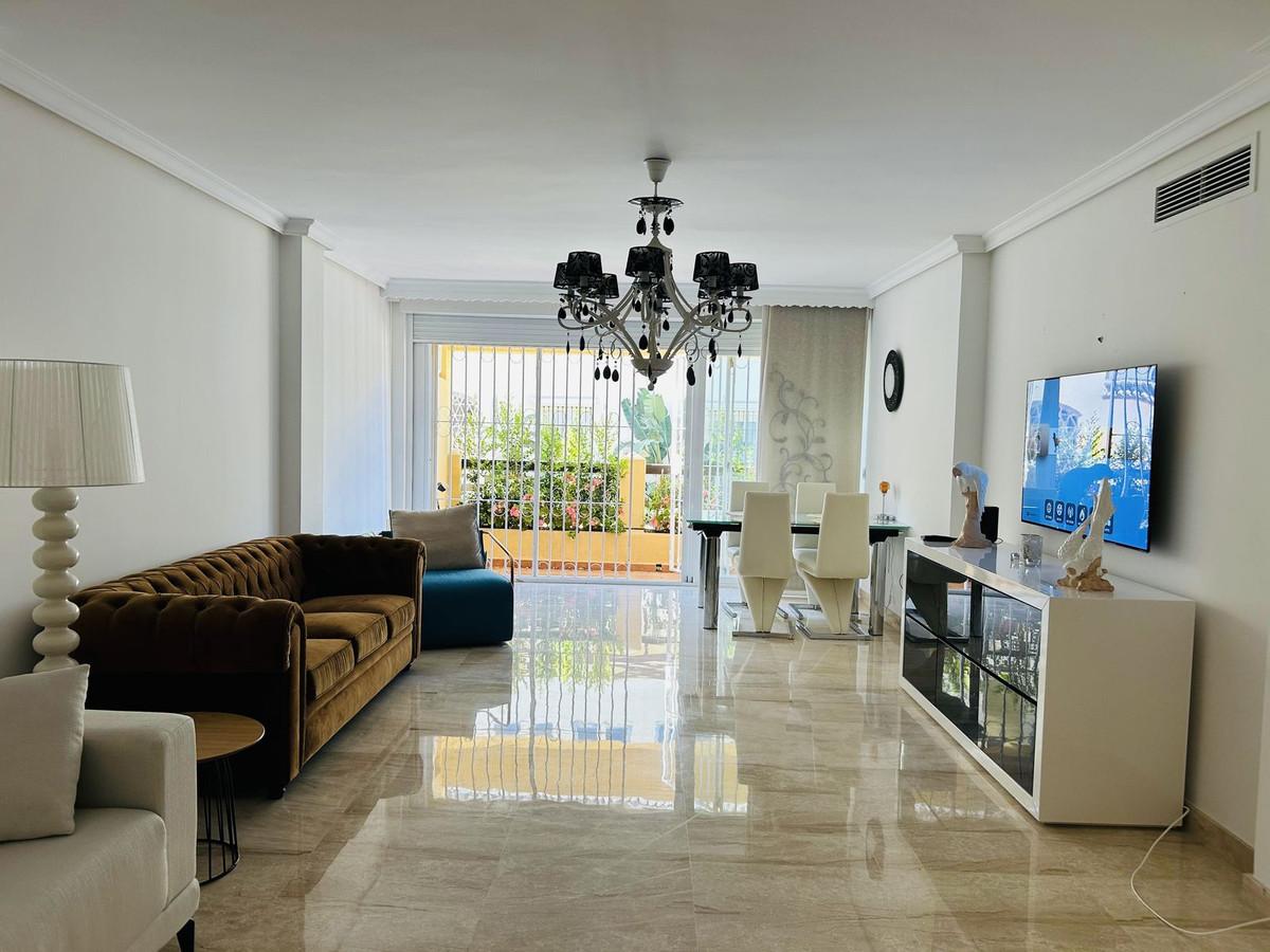 Apartment Ground Floor in Elviria
