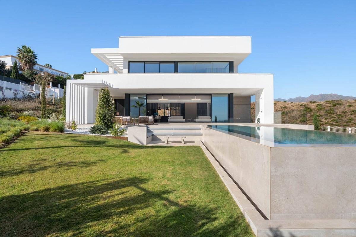 House Detached Villa in La Cala Golf