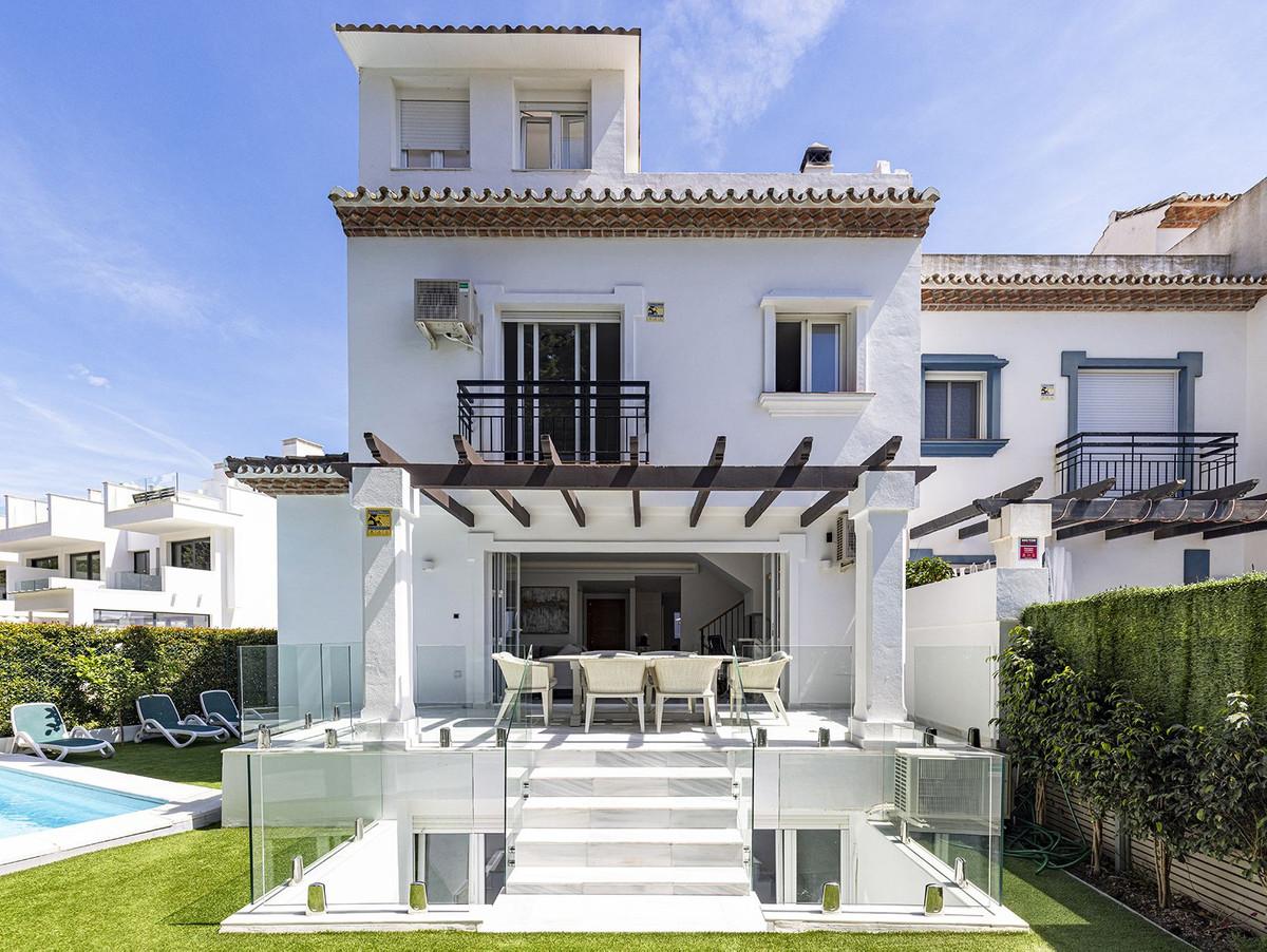 Townhouse Semi Detached in Estepona