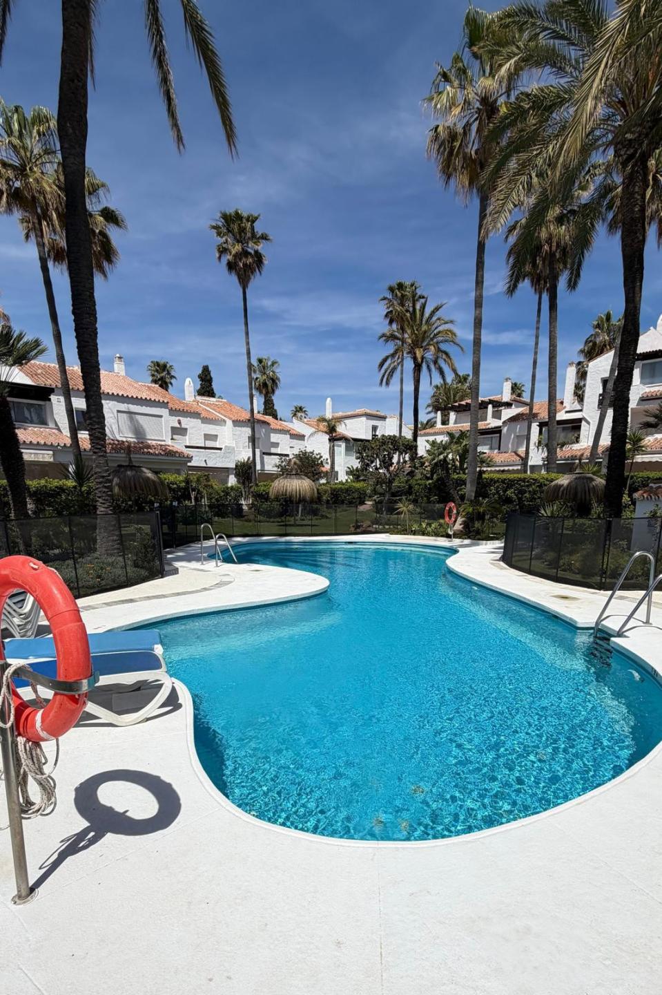 Apartment Middle Floor in Bah&iacute;a de Marbella