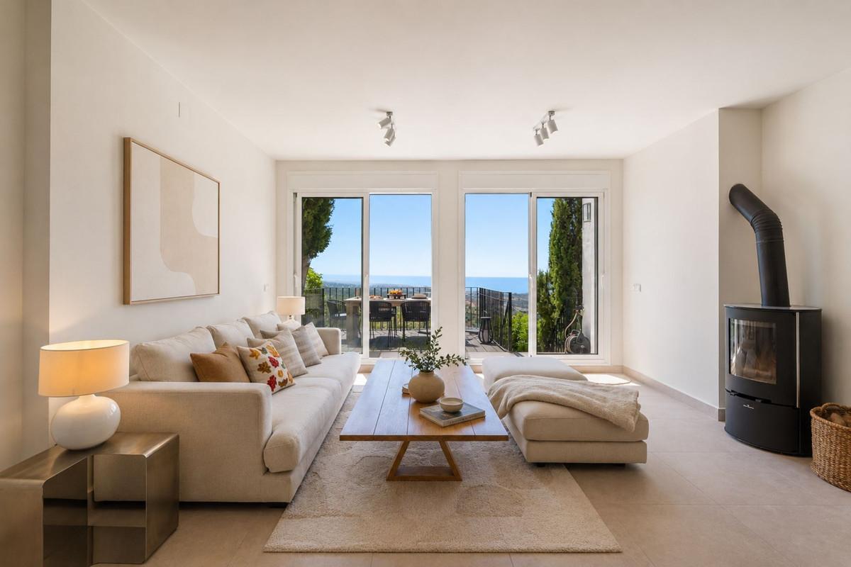 Townhouse Terraced in Altos de los Monteros