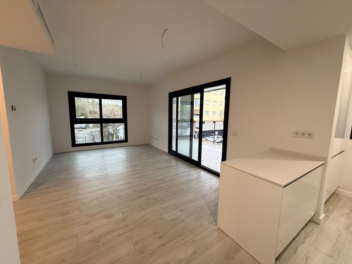 Apartment Middle Floor in Estepona