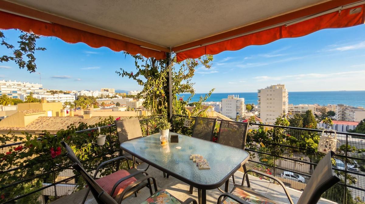 Apartment Middle Floor in La Carihuela