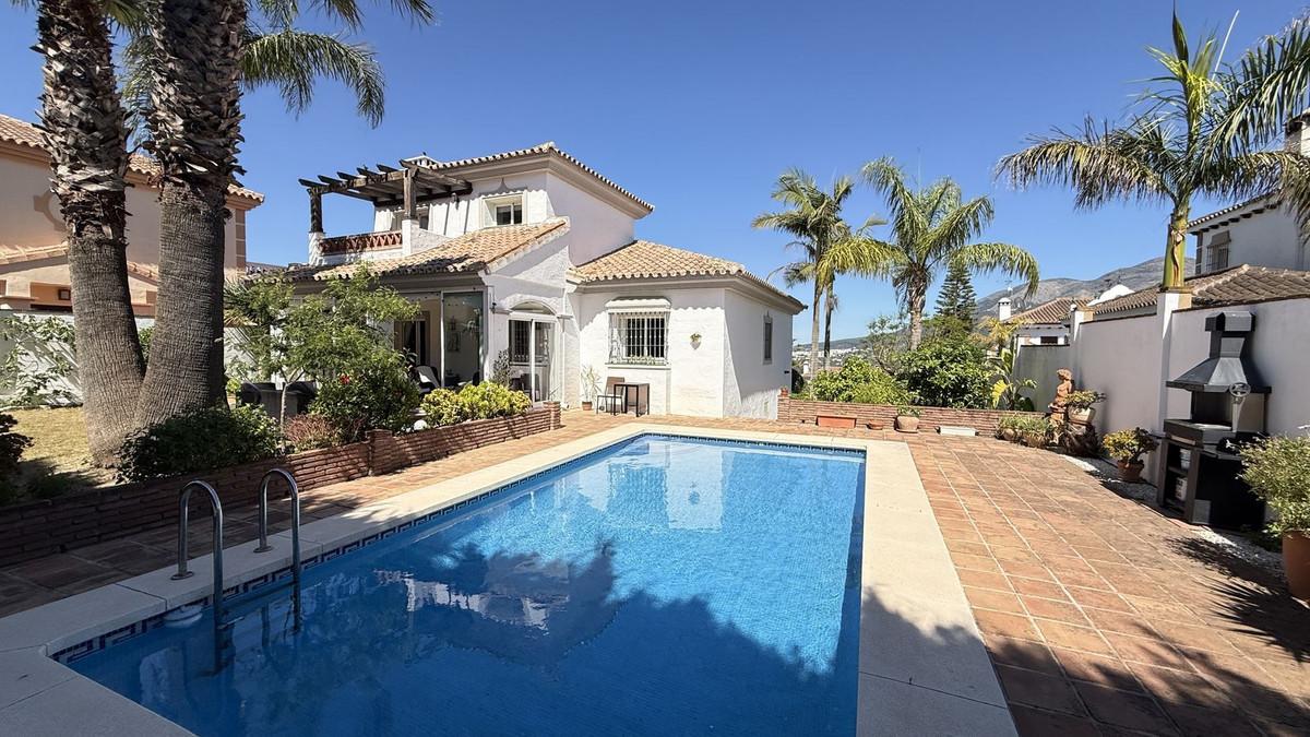 Villa Detached in Co&iacute;n