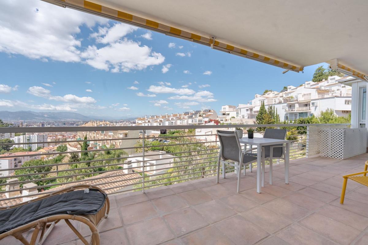 Townhouse Terraced in M&aacute;laga Centro