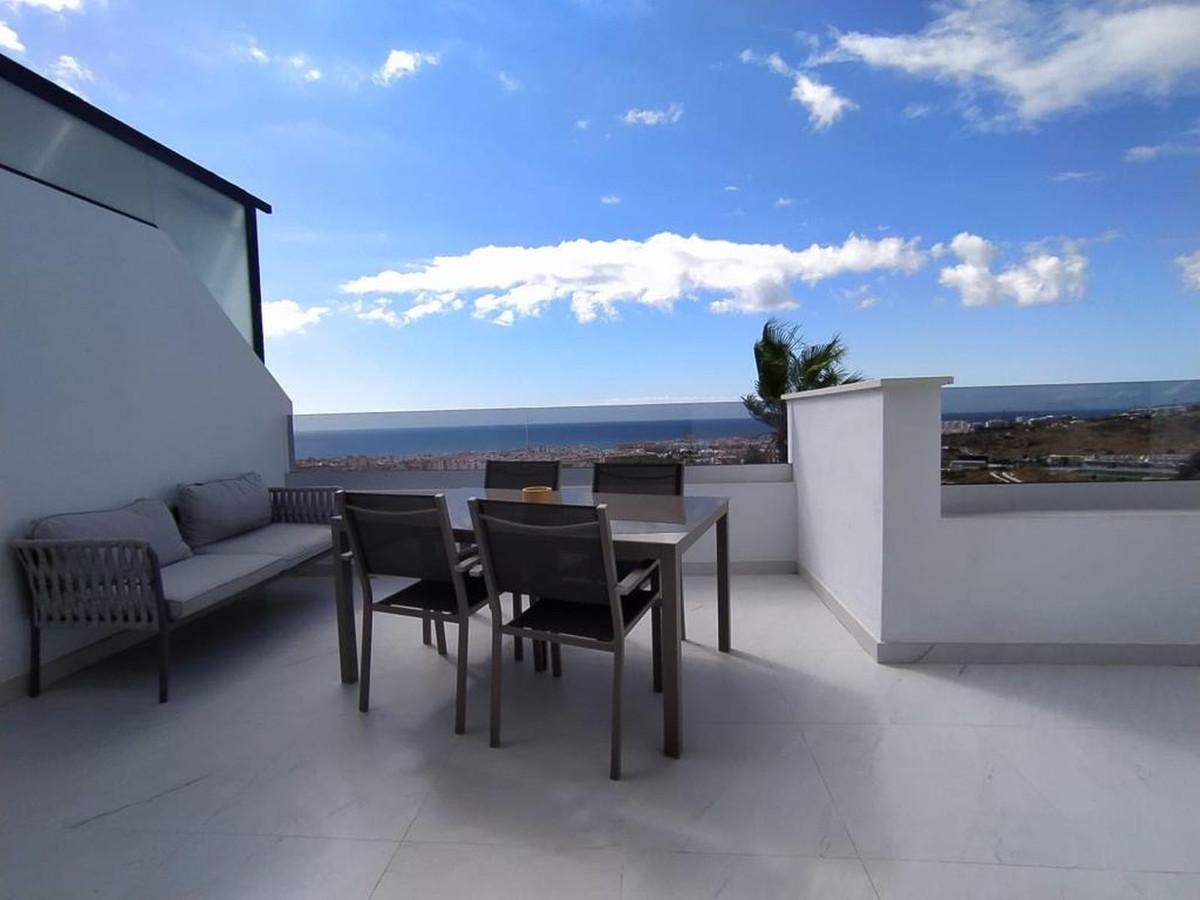 Apartment Penthouse in Estepona