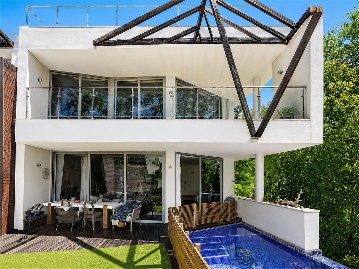 Villa Semi Detached in Sierra Blanca