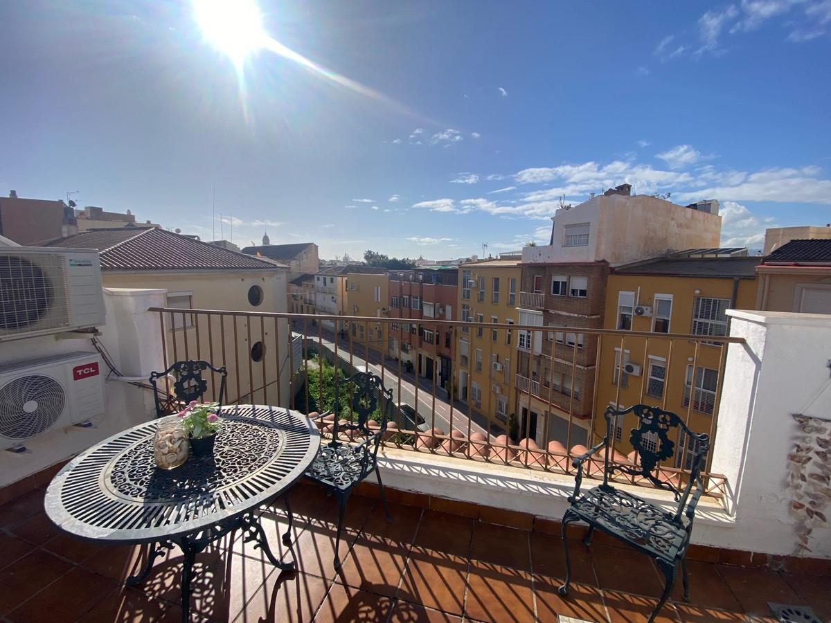 Apartment Middle Floor in M&aacute;laga