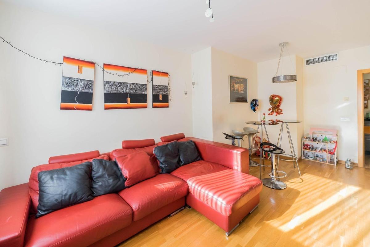 Apartment Middle Floor in M&aacute;laga