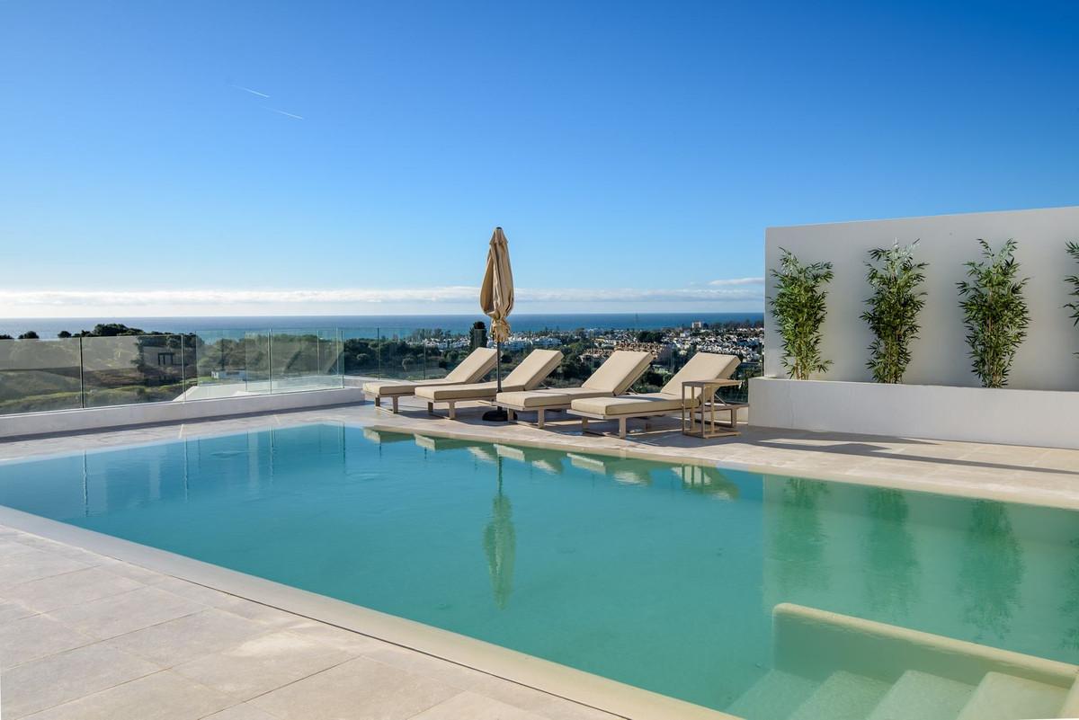 Villa Detached in El Paraiso