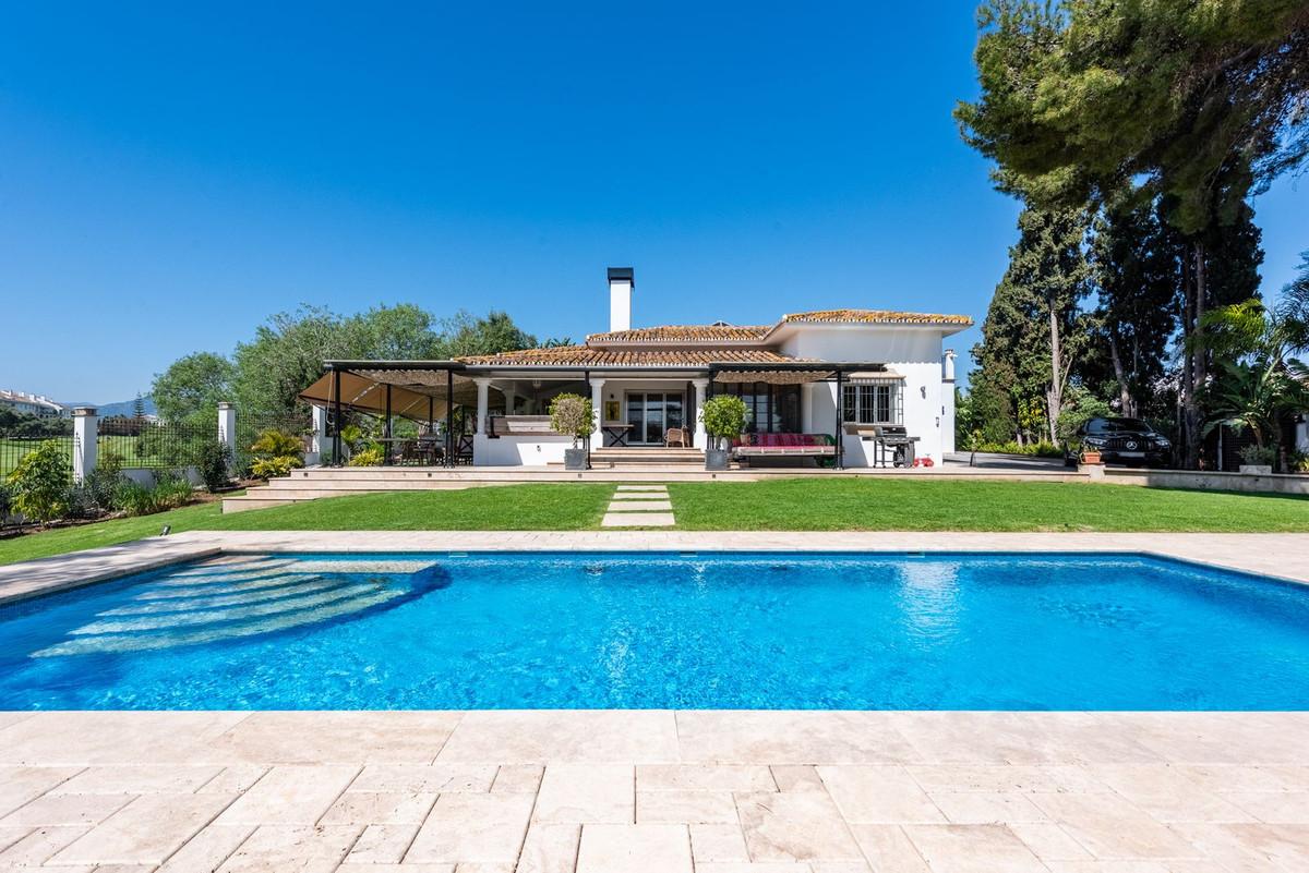 Villa Detached in San Pedro de Alc&aacute;ntara