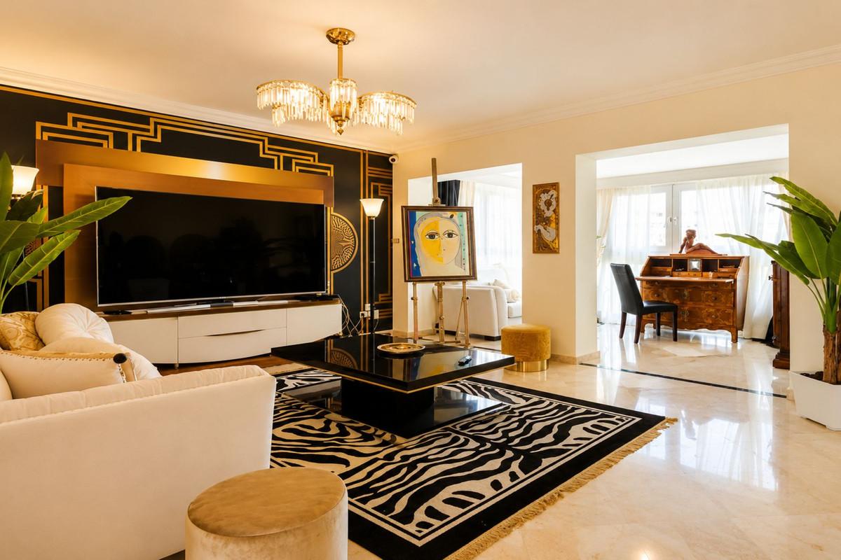 Apartment Penthouse Duplex in Guadalmina Alta