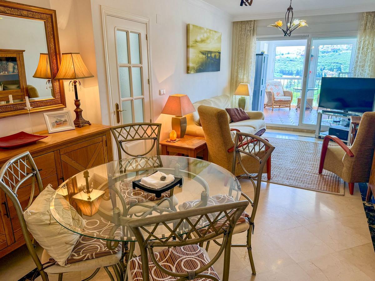 Apartment Middle Floor in Manilva