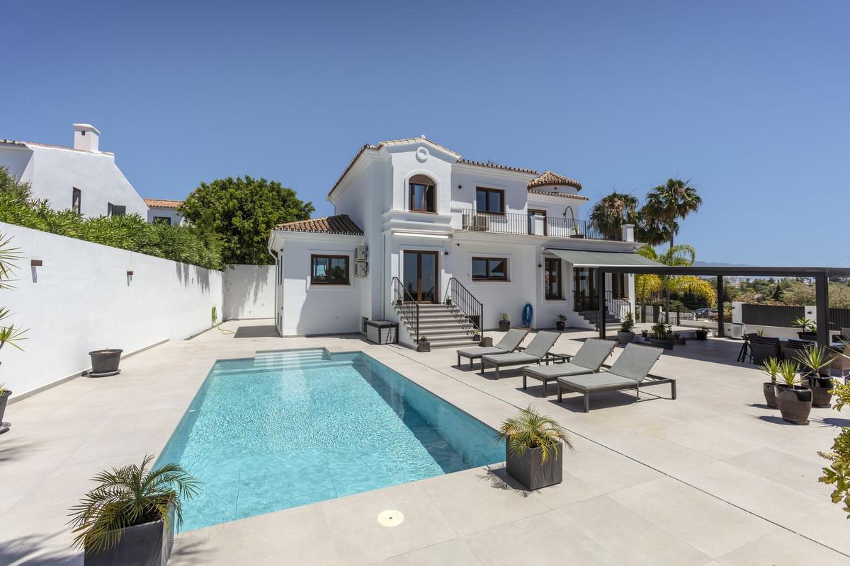 Villa Detached in Estepona
