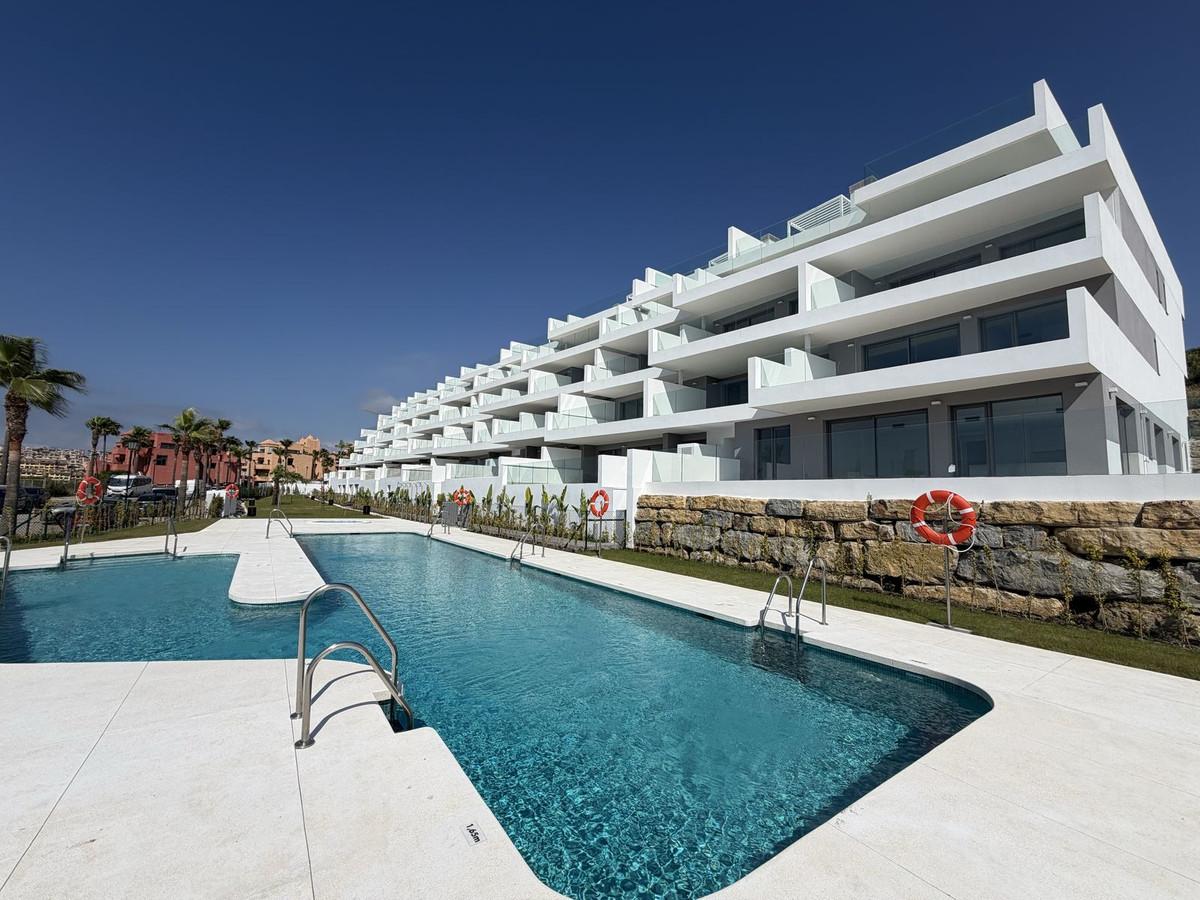 Apartment Middle Floor in La Duquesa
