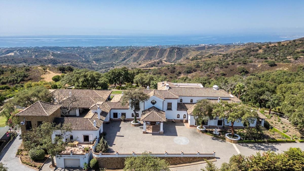 Villa Detached in Marbella